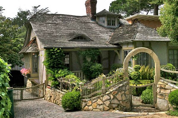 Mẫu biệt thự đẹp nhà vườn cổ tích ở California