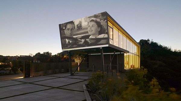 Mẫu nhà phố tuyệt đẹp has rạp phim ngoài trời at Hollywood Hills